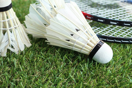 上有不少球 上有不少球