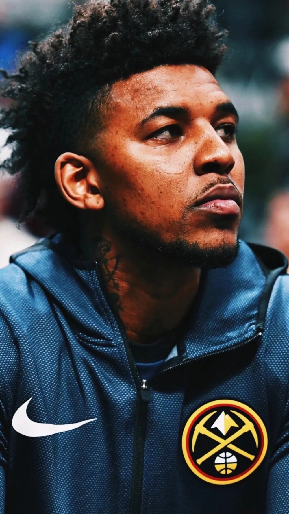 续放在底座 续放在底座