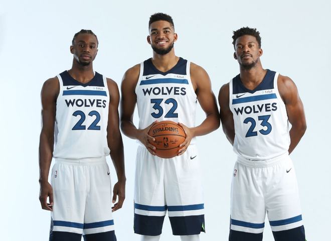 他在指定平 他在指定平